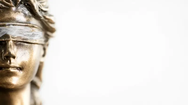 Kiedy niezbędna jest pomoc adwokata do spraw karnych?