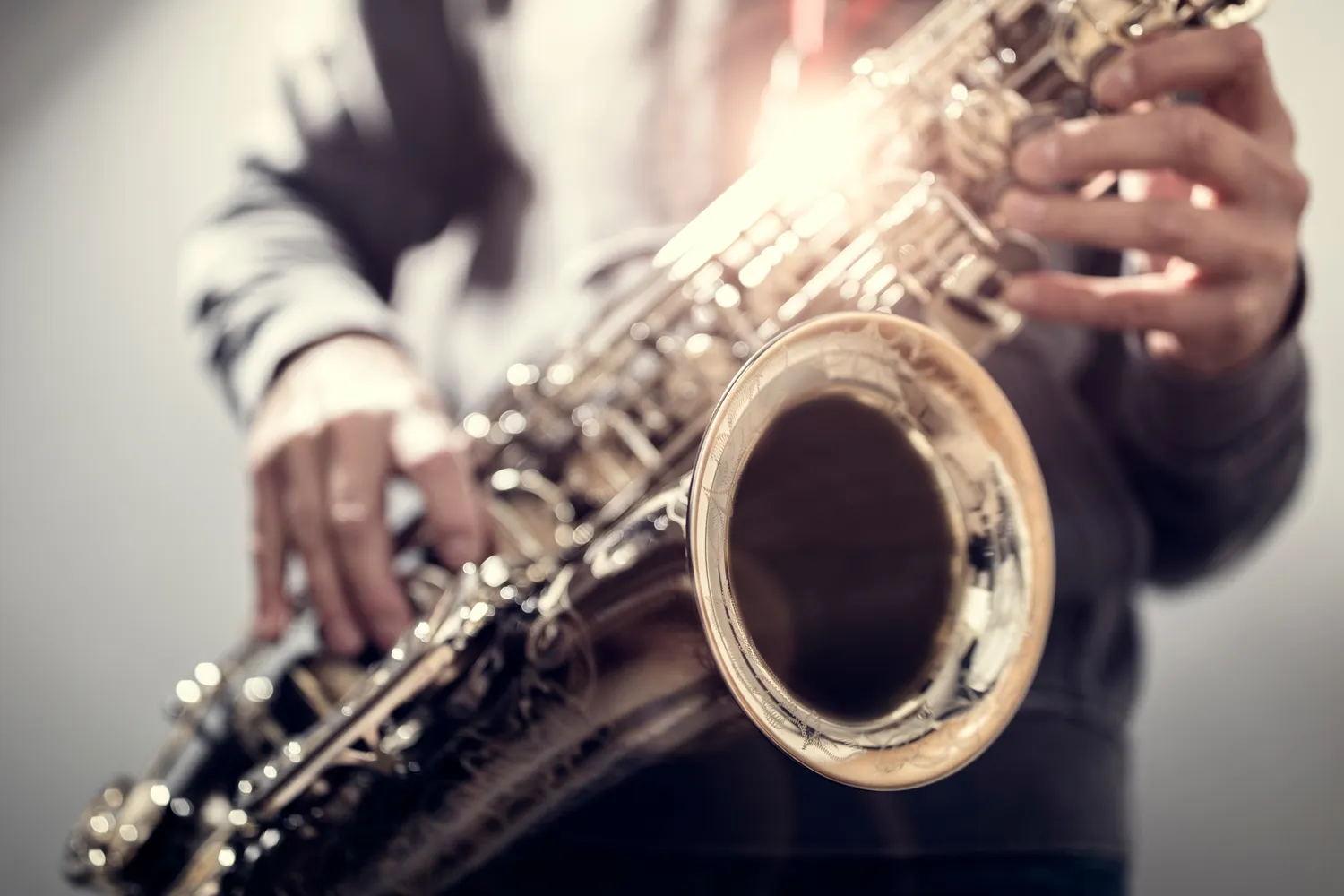 Ile przycisków ma saksofon altowy?